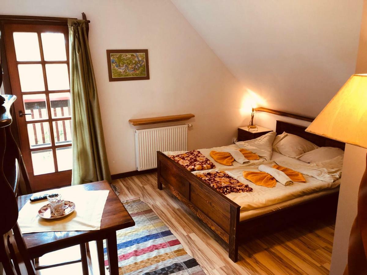 Bed and Breakfast Gosciniec Pod Smrekami Czorsztyn Exterior foto